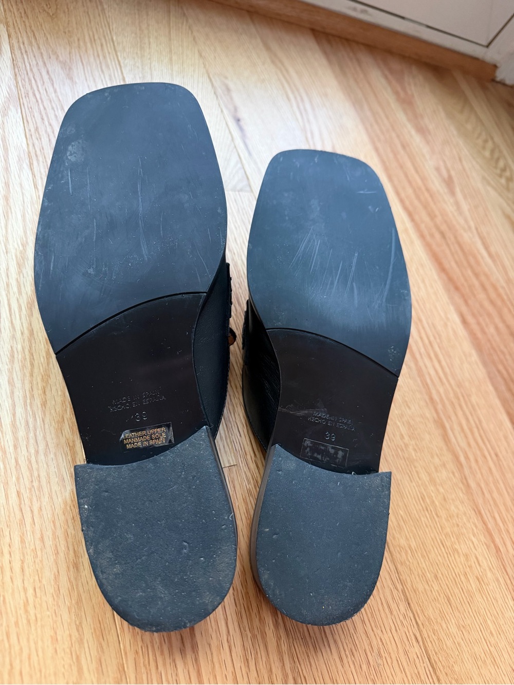 Maeve Anthropologie Black Leather Chain Loafer Mules Made in Spain EU 39 - Picture 8 of 8